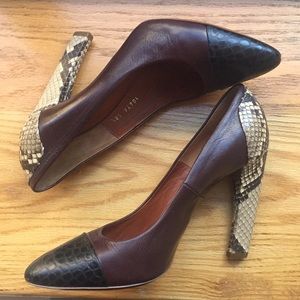 Dries Van Noten Leather Pumps